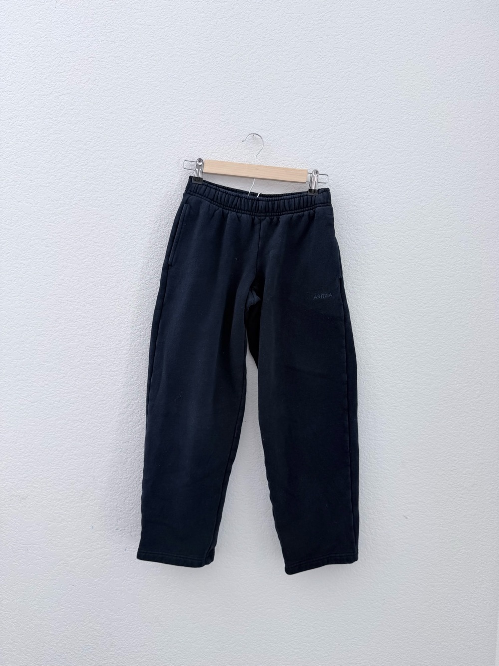 Aritzia- Cozy Sweatfleece Navy Mega Straight Sweatpants- XXS